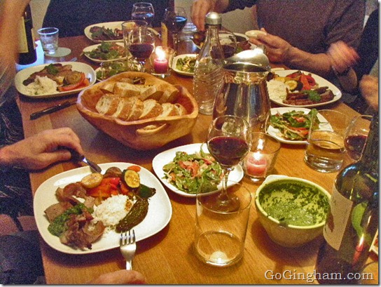 Go Gingham:How to organize a dinner group