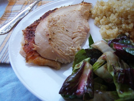 Quinoa with chicken and salad