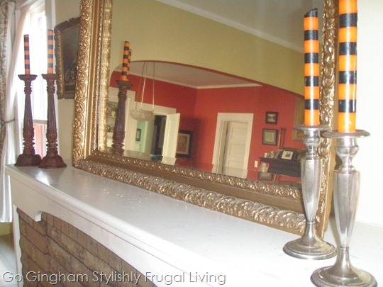 How to Decorate Your Mantel for Halloween