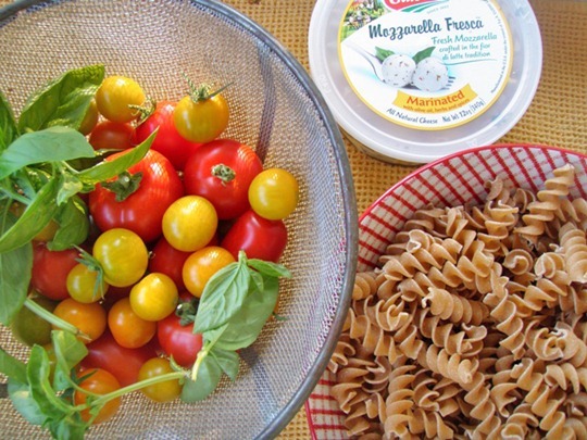 Go Gingham: Summer dinner pasta salad from the garden