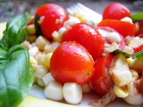 Fresh corn salad with light balsamic dressing