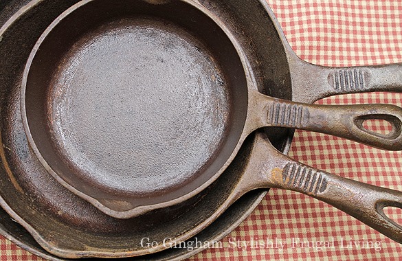 Cooking with cast iron Go Gingham