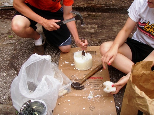 Go Gingham: How to make new candles from old candles