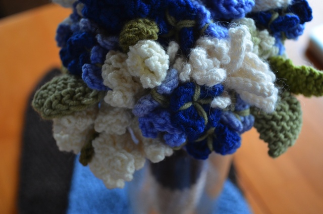 Knitted floral bouquet