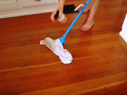 Mopping with reusable mop cover