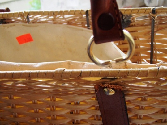 Replacing broken handle on bag Replacing broken handle on bag