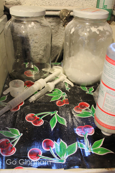 Laundry mess Go Gingham