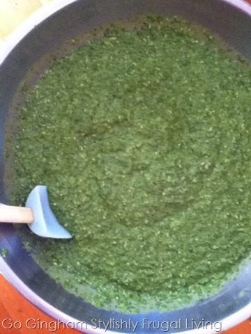 Pesto with spinach