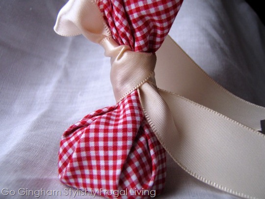 Go Gingham: Valentine's Day no sew goodie bag