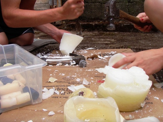 Go Gingham: How to make new candles from old candles